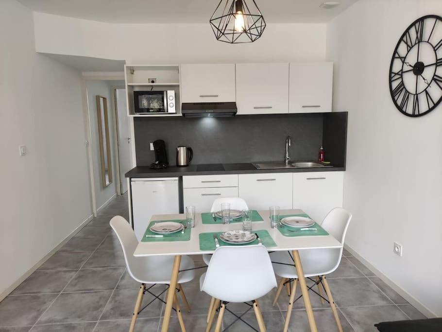 L'Atelier De La Cite - Parking Gratuit Securise Apartment Carcassonne Exterior photo